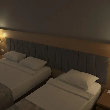Sirma Hotell Side